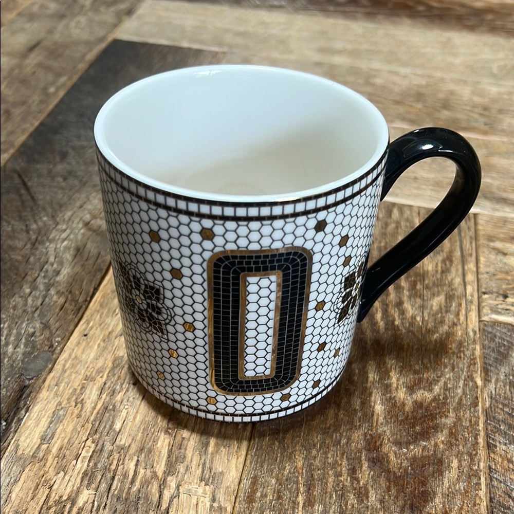 “O” Geometric Mug